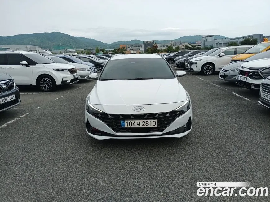 Hyundai AVANTE — фото 1