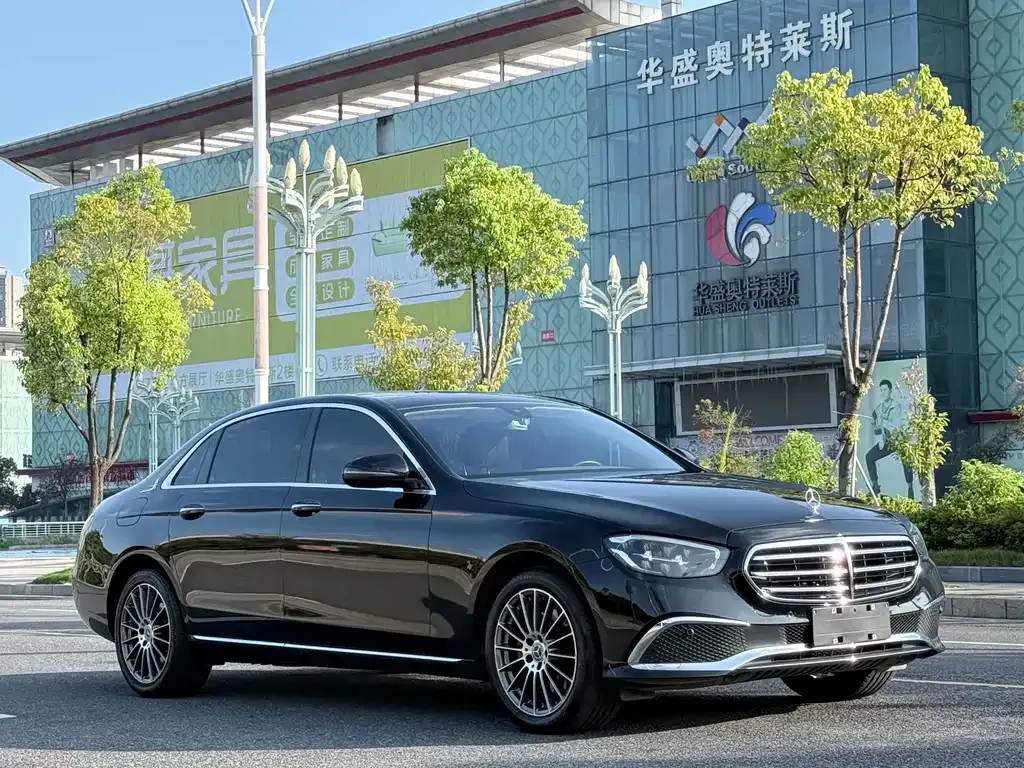 Mercedes-Benz E-Class — фото 3