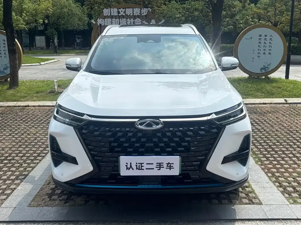 Chery Tiggo 8 PRO NEV — фото 2