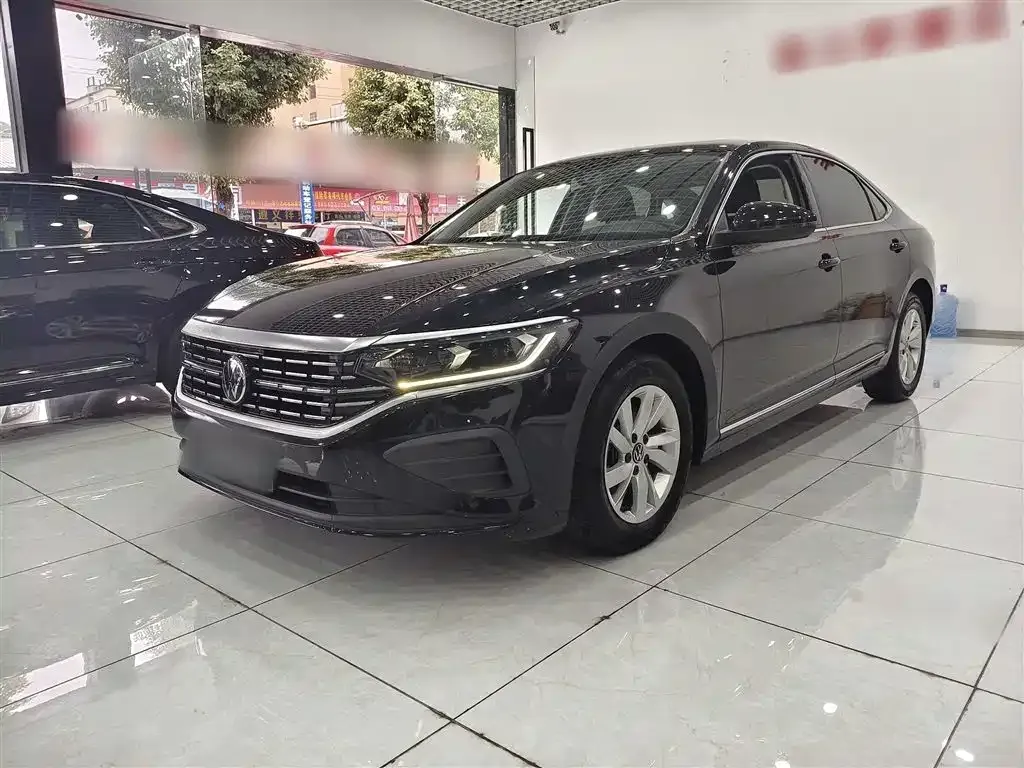 Volkswagen Passat — фото 1