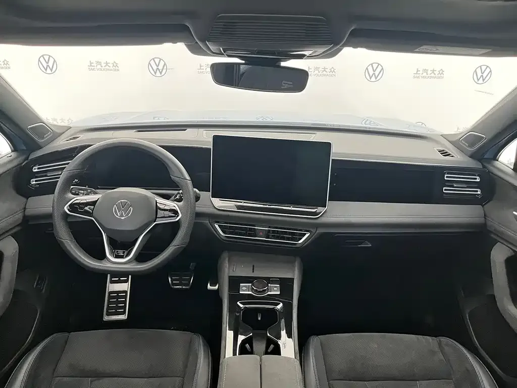 Volkswagen Tiguan L — фото 5