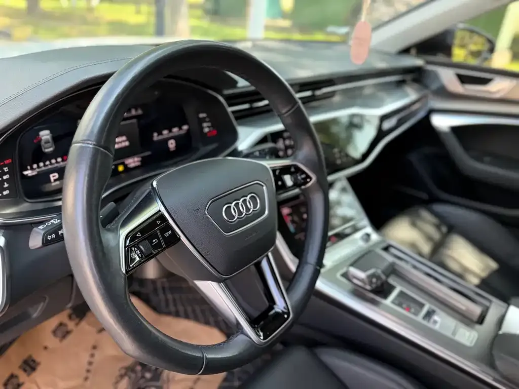 Audi A7 — фото 7