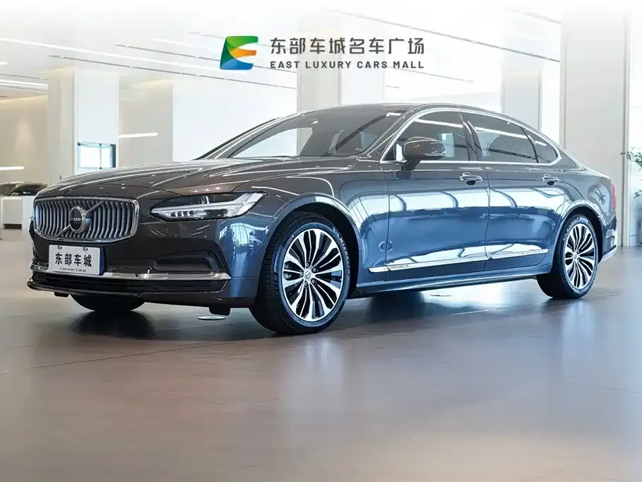 Volvo S90 — фото 1