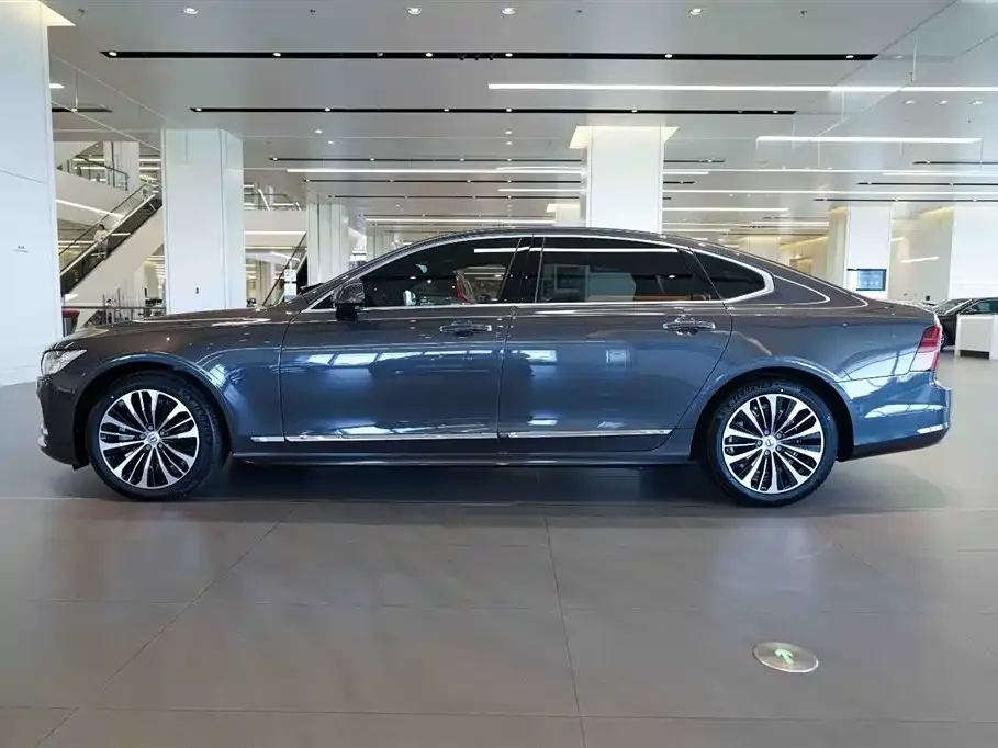 Volvo S90 — фото 3