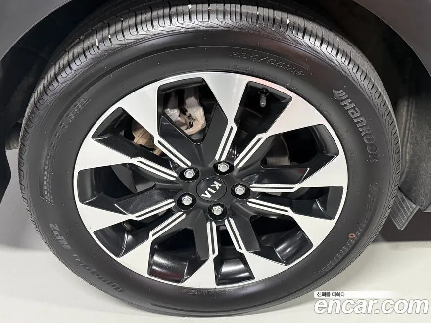 Kia Carnival — фото 10