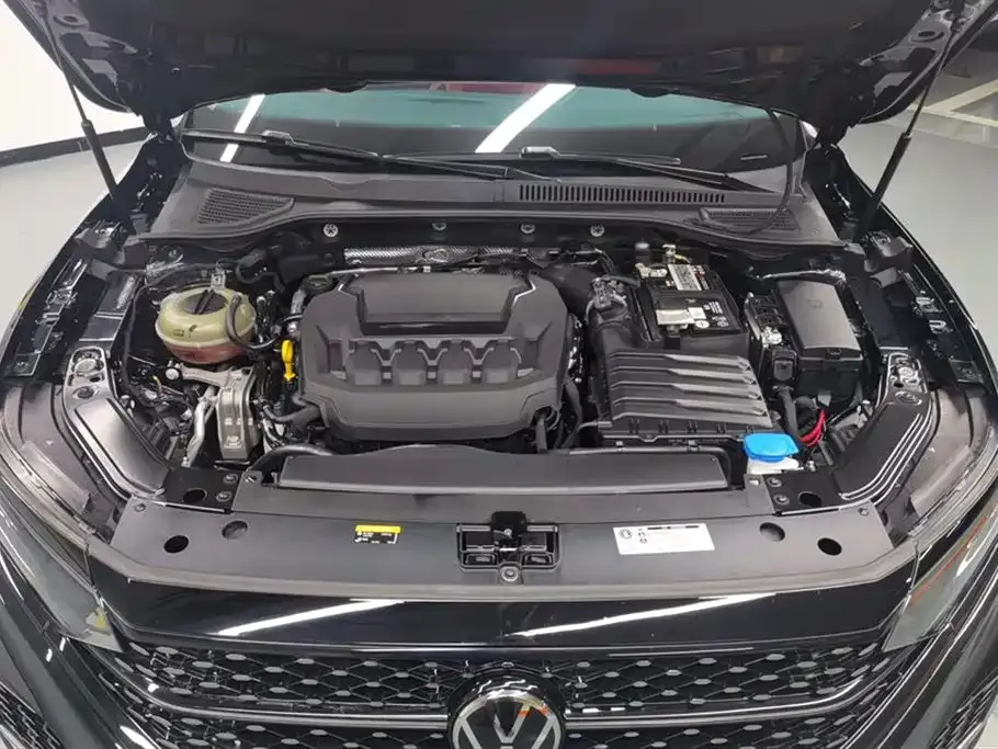 Volkswagen Passat — фото 10