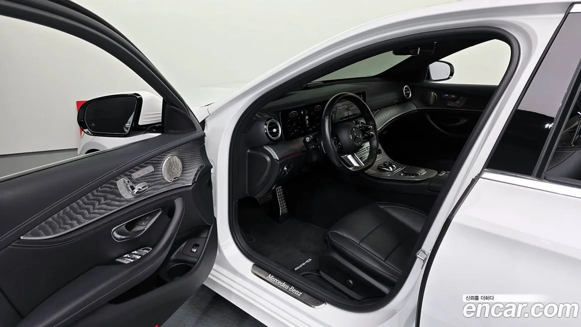 Mercedes-Benz E-Class — фото 10