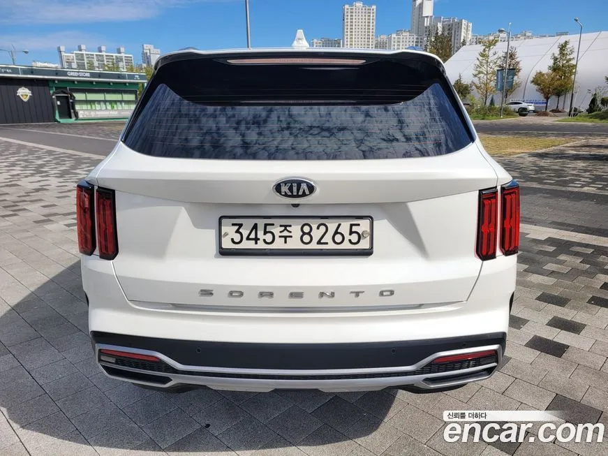 Kia Sorento — фото 6