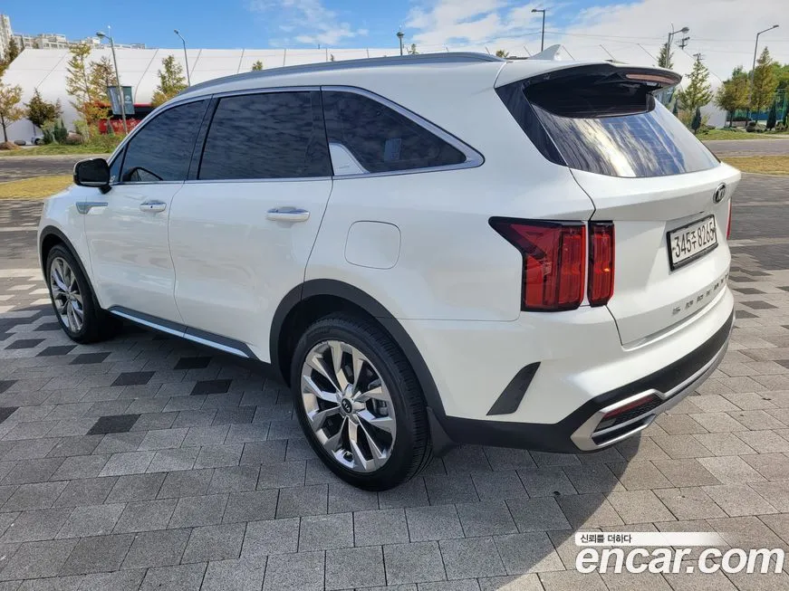 Kia Sorento — фото 8