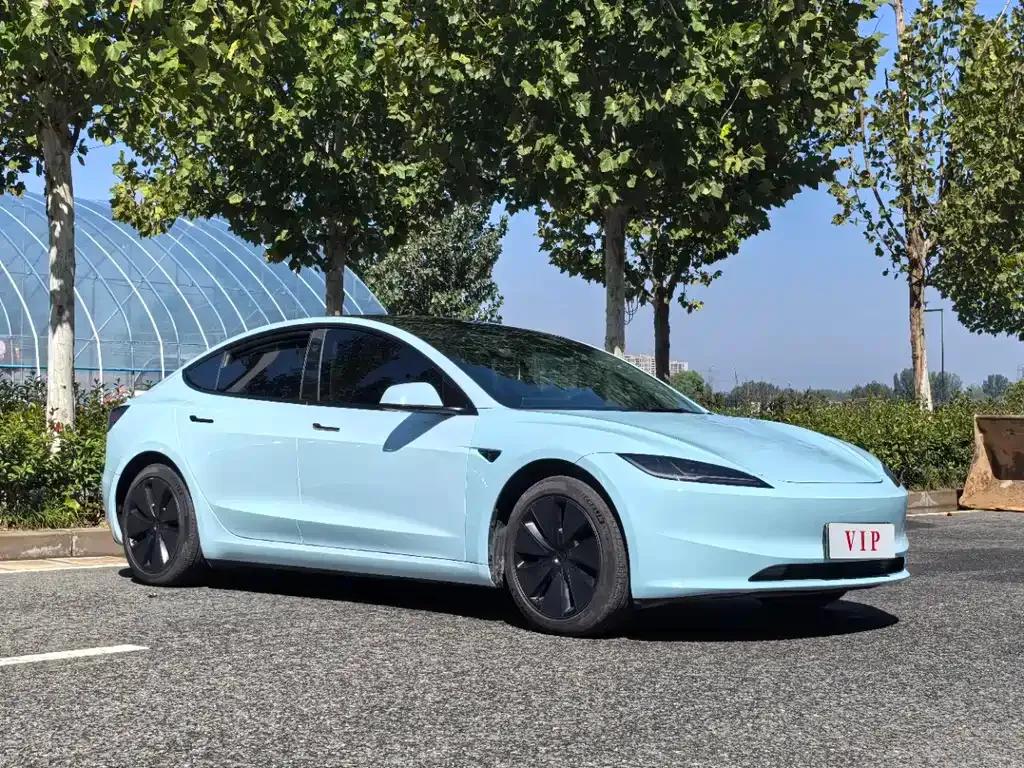 Tesla Model 3 — фото 3
