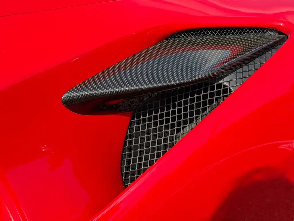 Ferrari F8 — фото 10