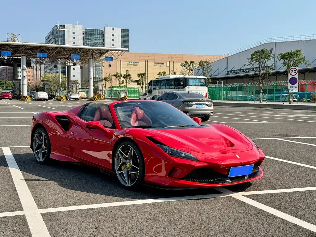 Ferrari F8 — фото 2