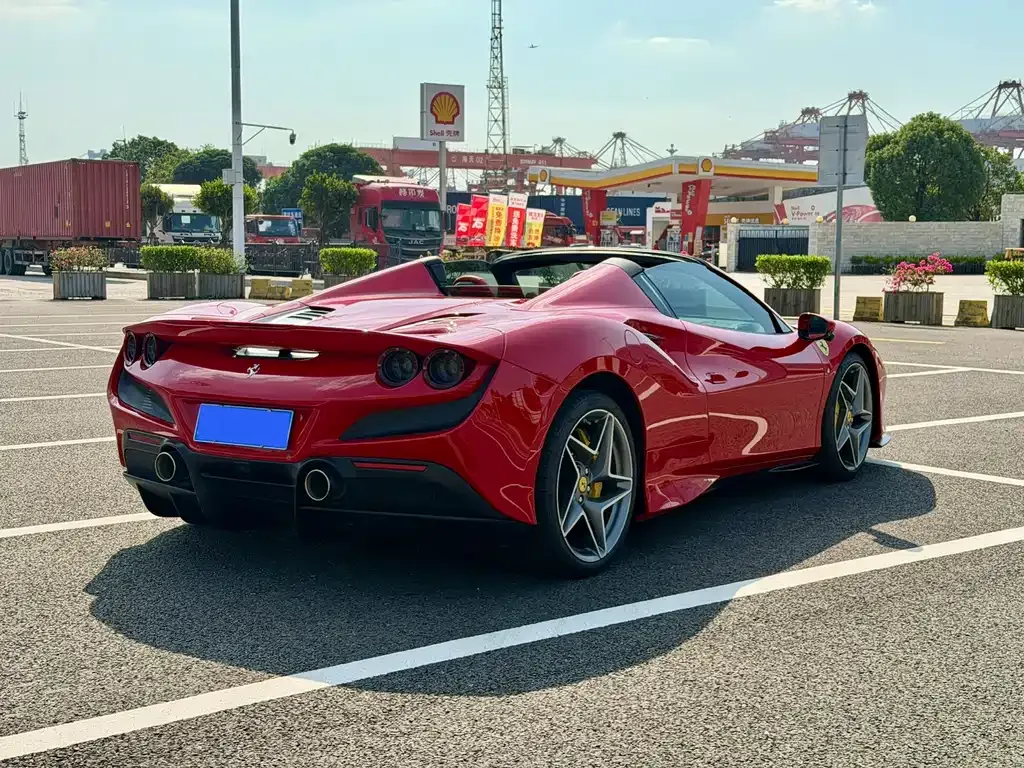 Ferrari F8 — фото 7