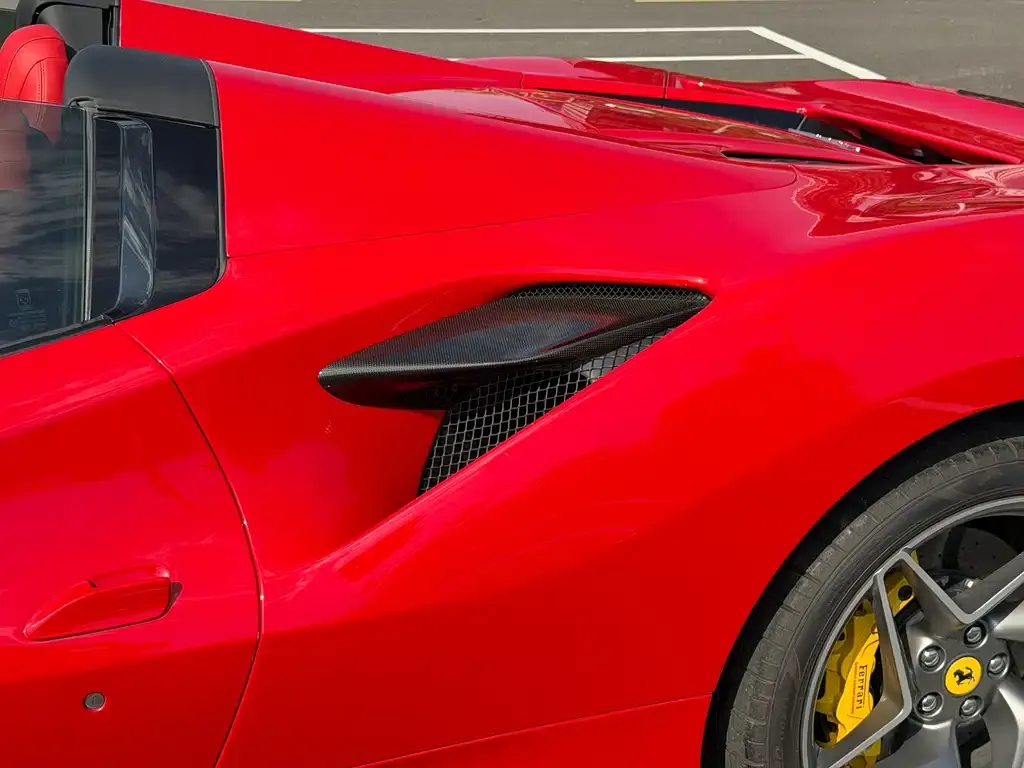 Ferrari F8 — фото 9