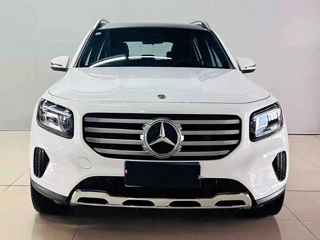 Mercedes-Benz GLB — фото 1