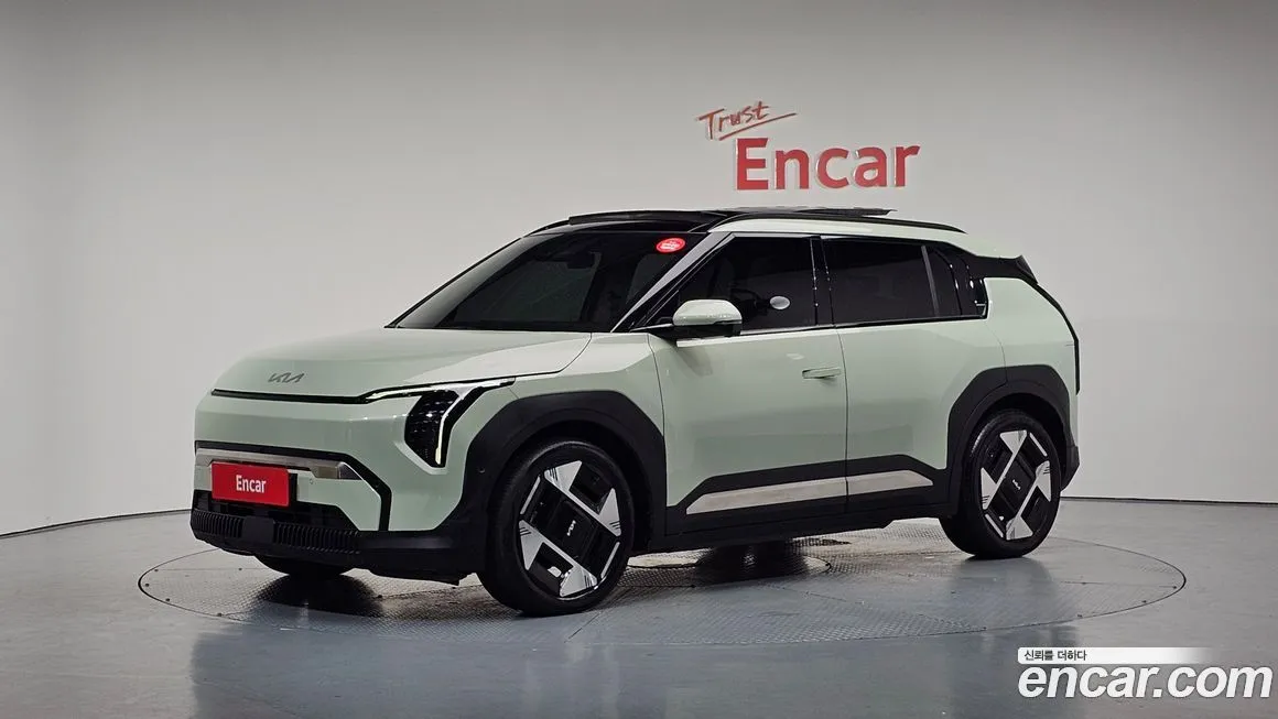 Kia EV3 — фото 1