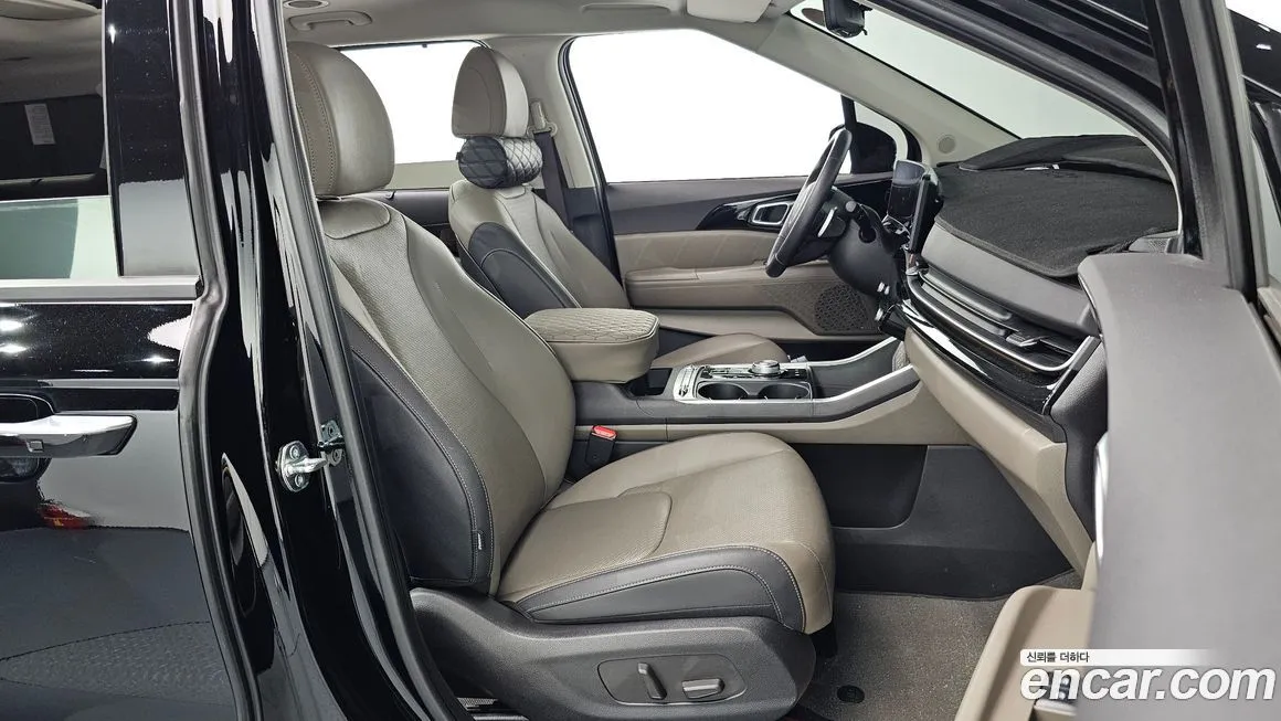 Kia Carnival — фото 10