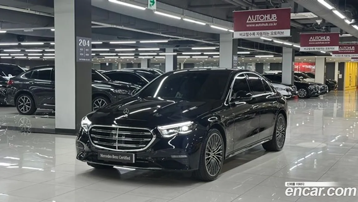 Mercedes-Benz E-Class — фото 1