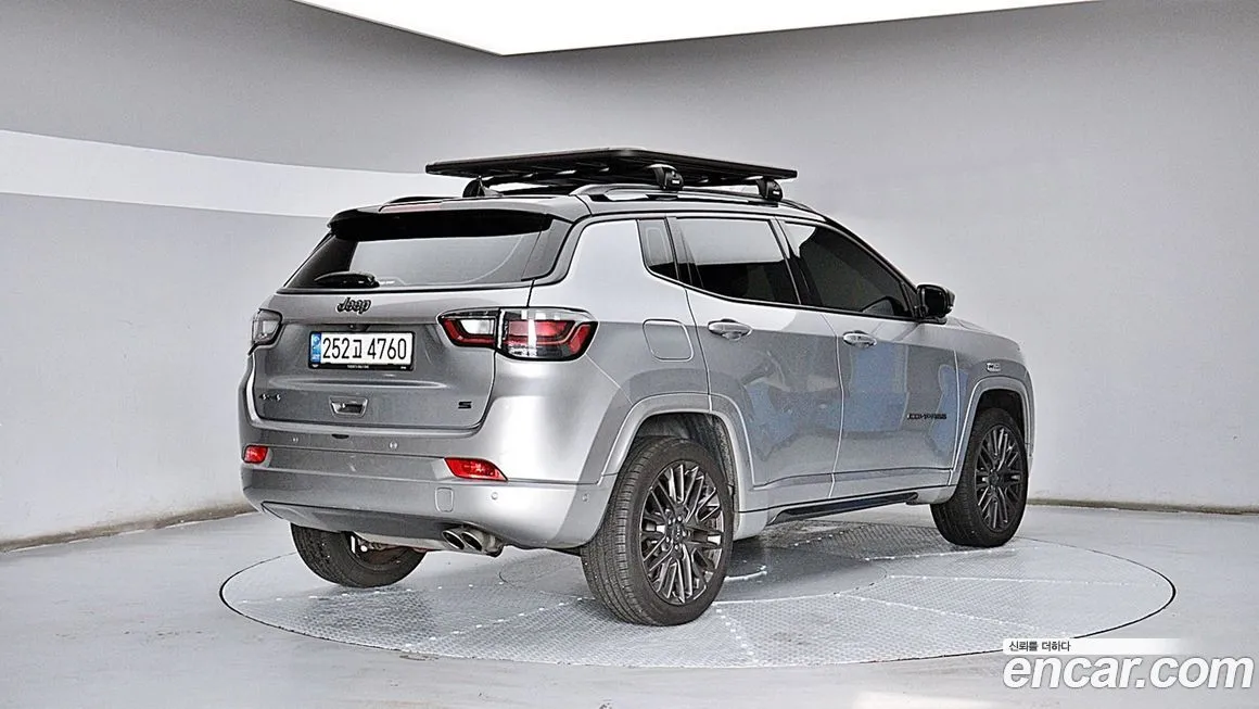 Jeep Compass — фото 2