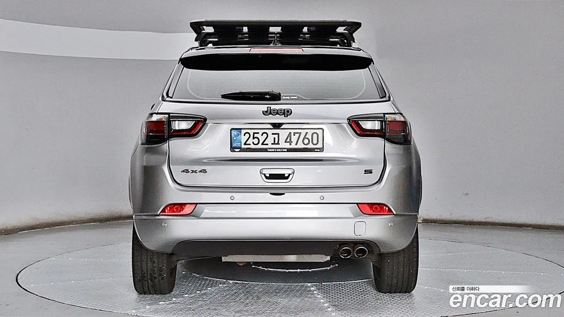 Jeep Compass — фото 4