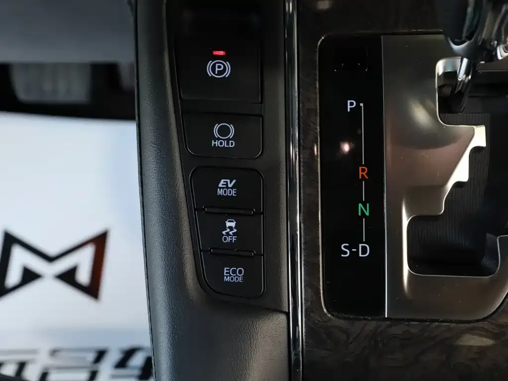 Toyota Vellfire — фото 9