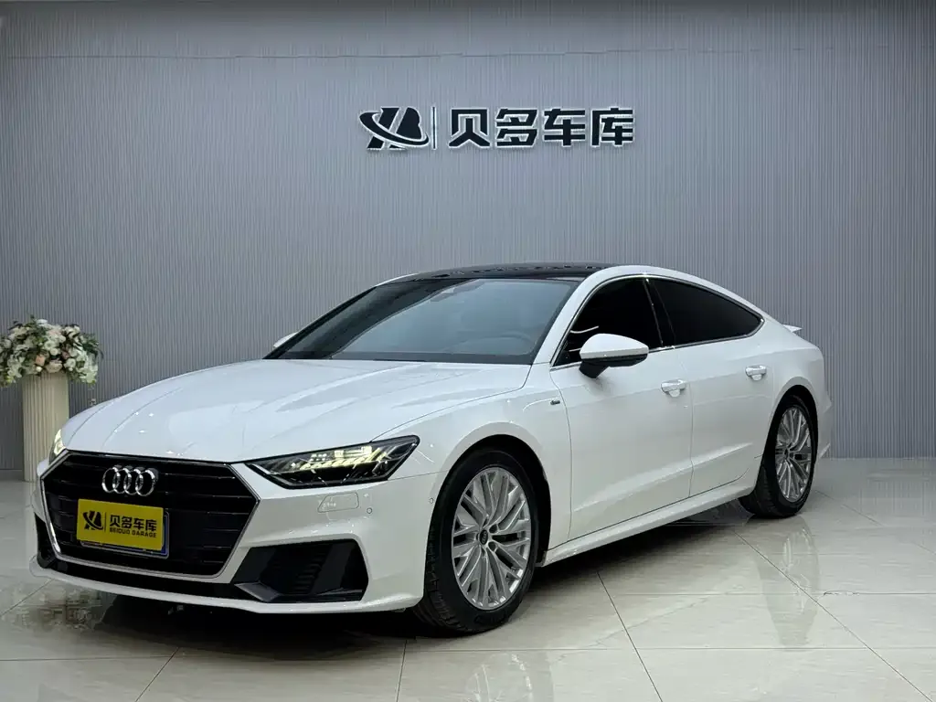Audi A7 — фото 1