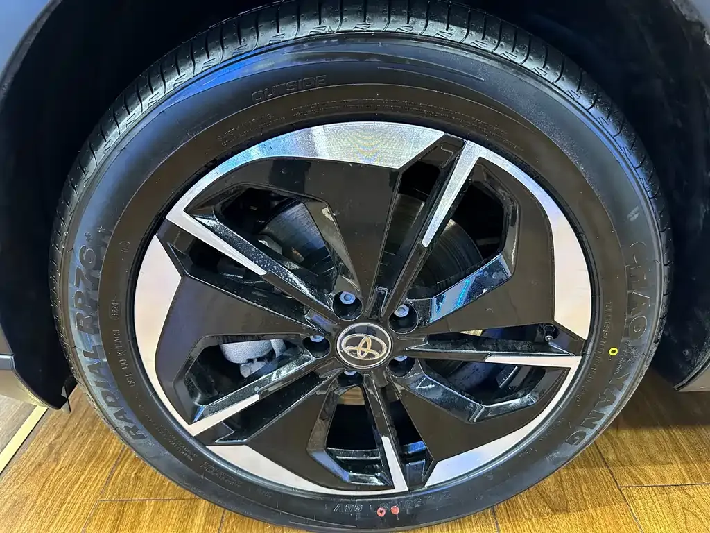 Toyota Platinum 3X — фото 8