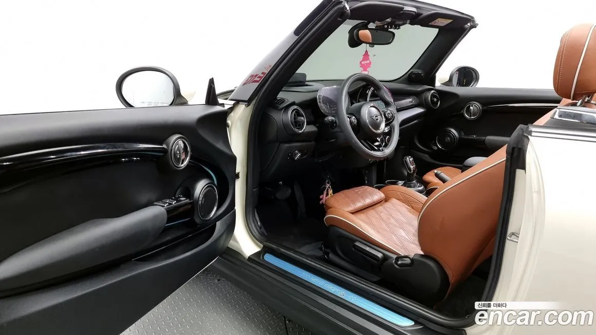 Mini Cooper Convertible — фото 10