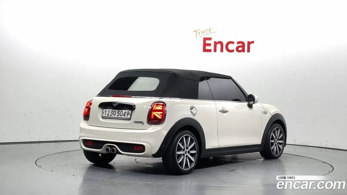 Mini Cooper Convertible — фото 2