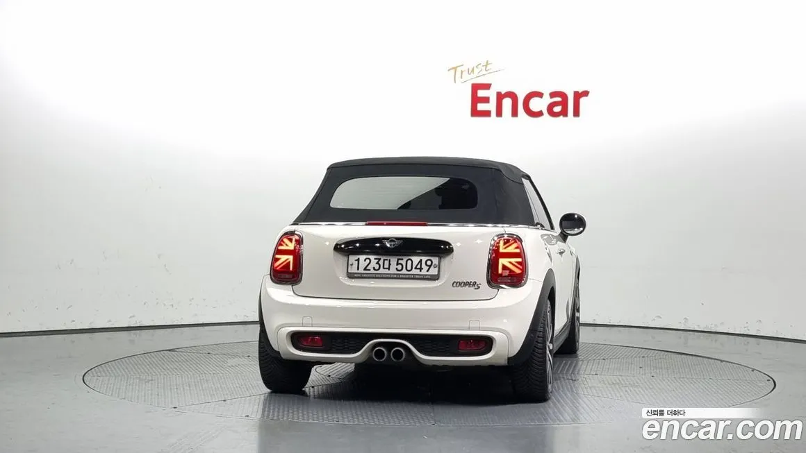 Mini Cooper Convertible — фото 4