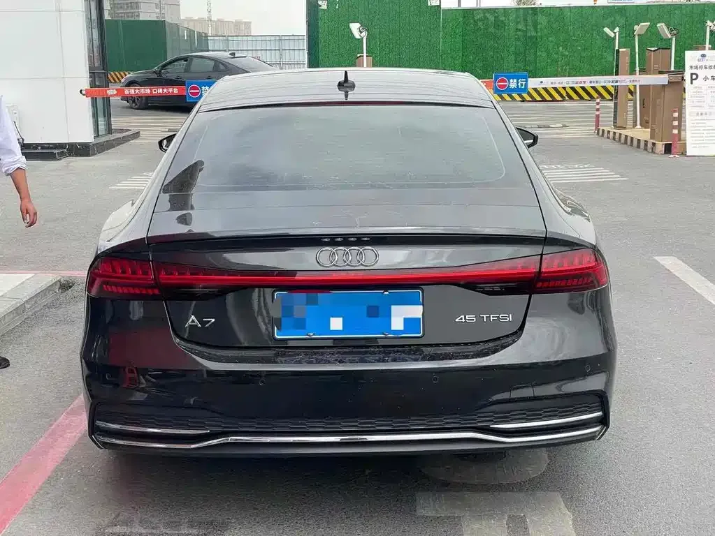 Audi A7 — фото 10