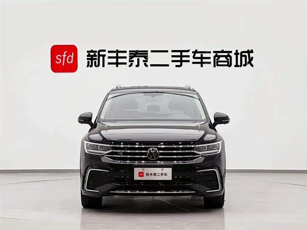 Volkswagen Tiguan L — фото 2