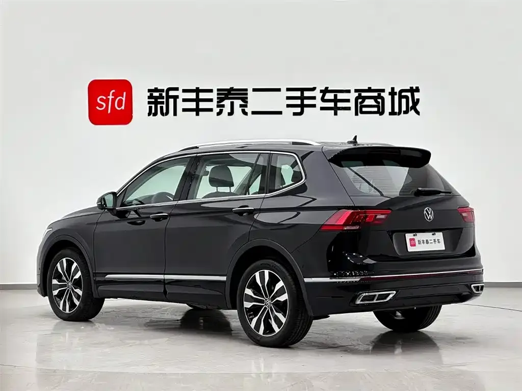 Volkswagen Tiguan L — фото 6
