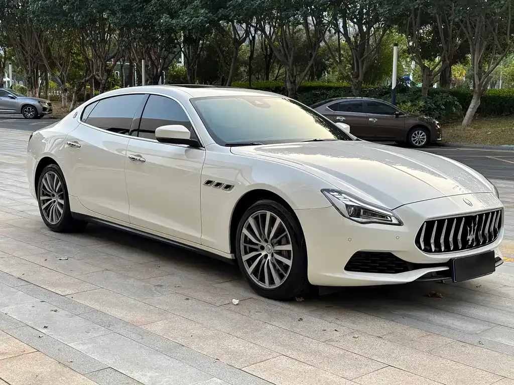 Maserati Quattroporte — фото 3