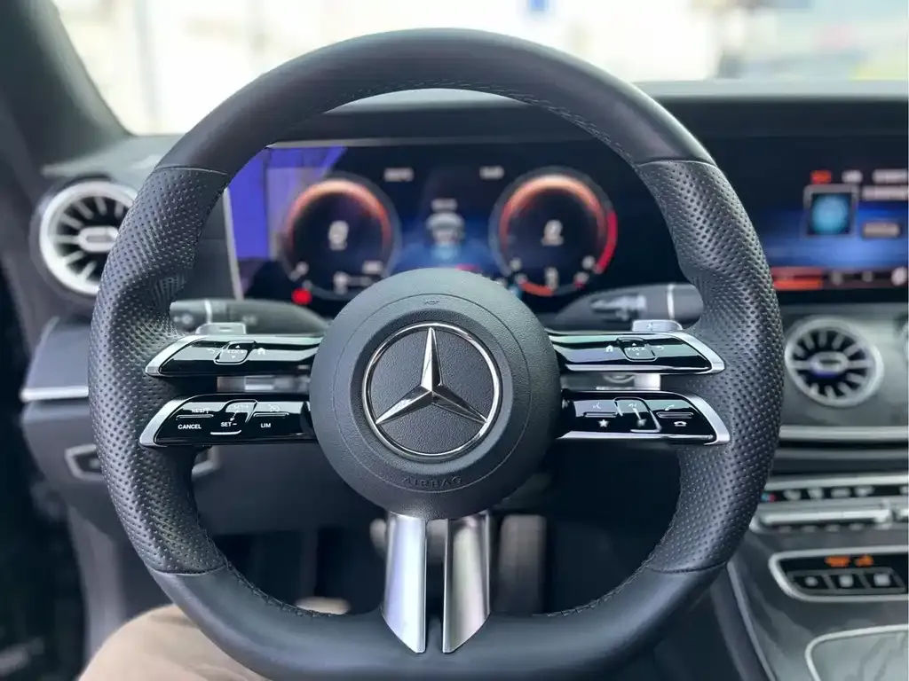 Mercedes-Benz E-Class (Import) — фото 9