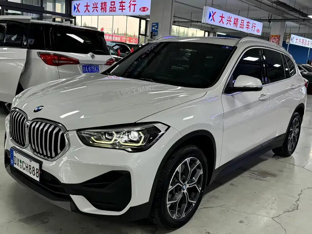 BMW X1 — фото 1