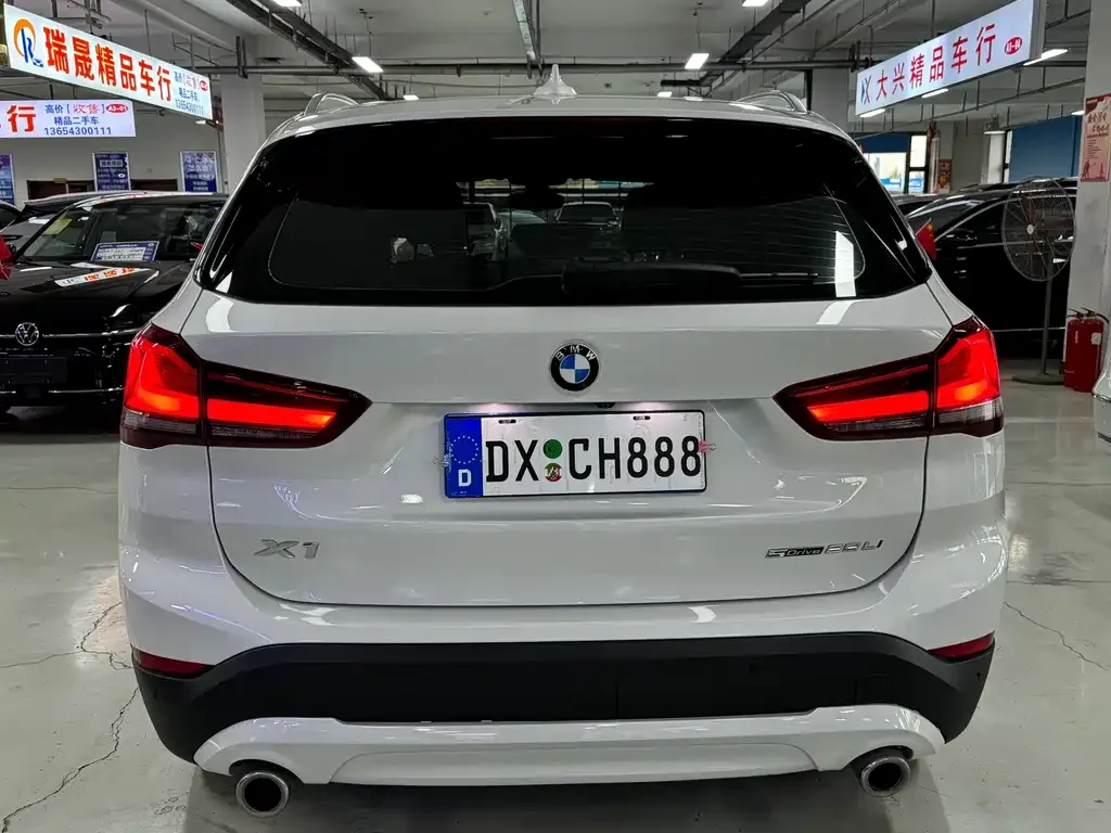 BMW X1 — фото 5