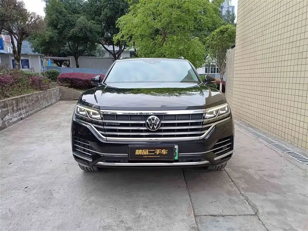 Volkswagen Touareg New Energy — фото 2