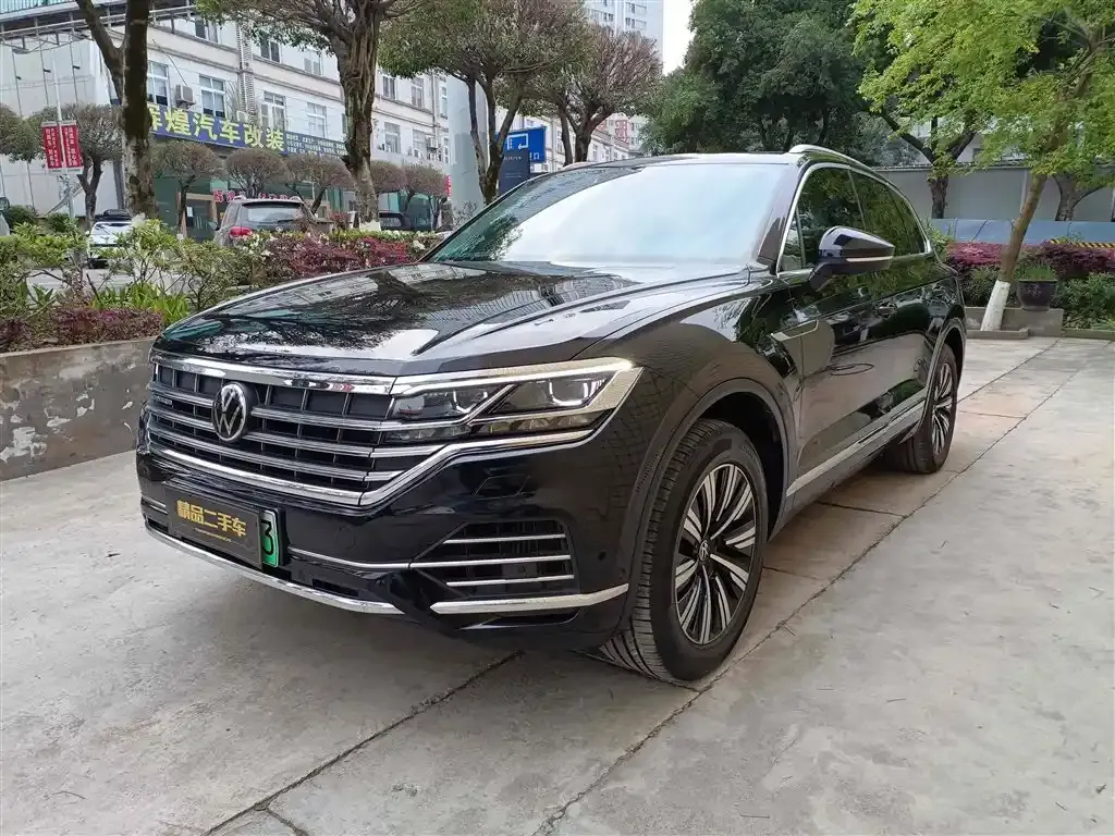 Volkswagen Touareg New Energy — фото 3