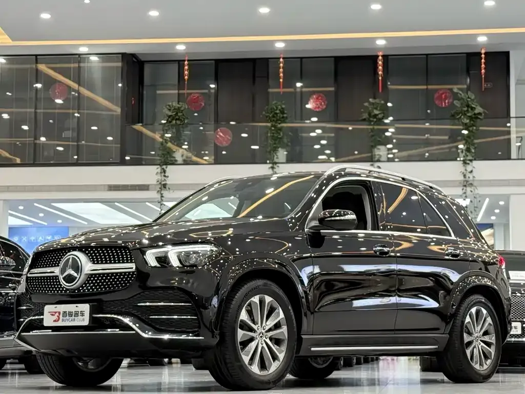 Mercedes-Benz GLE — фото 1