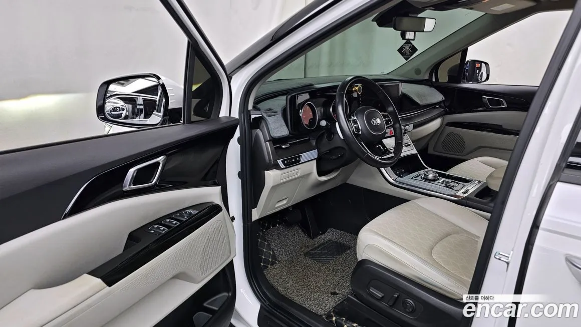 Kia Carnival — фото 10