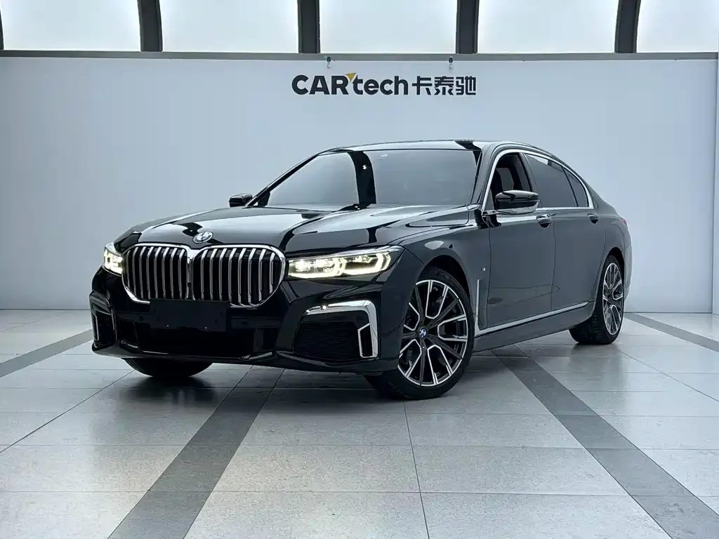 BMW 7 Series — фото 1