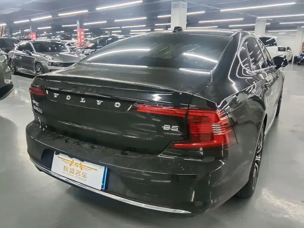 Volvo S90 — фото 4