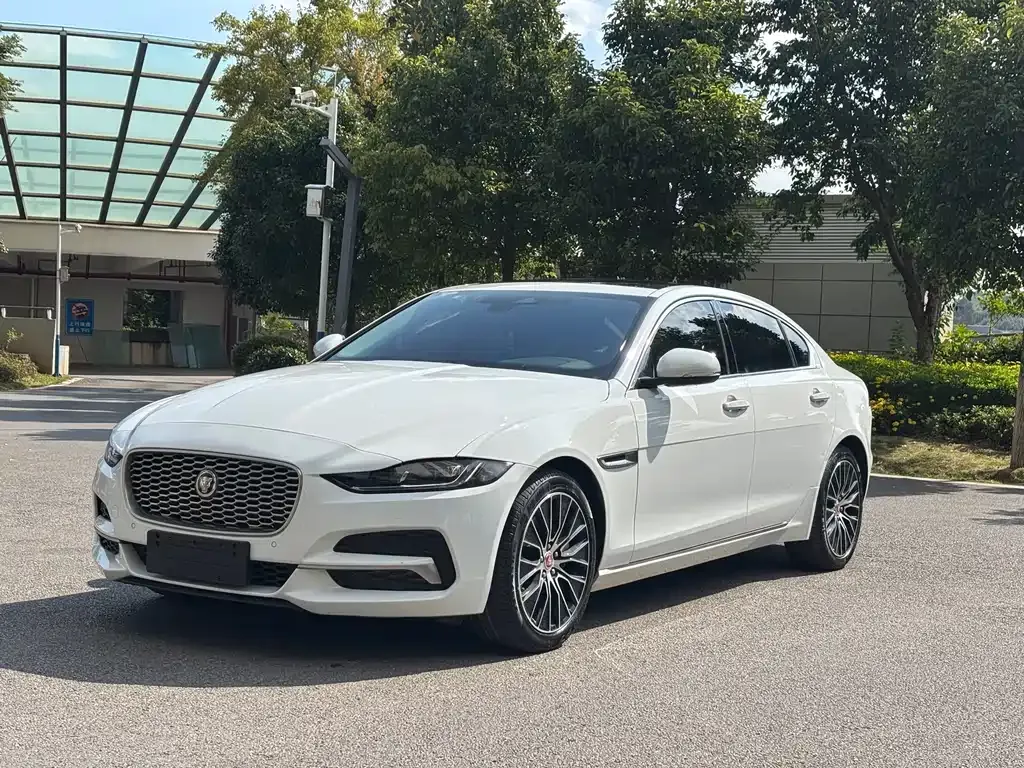 Jaguar XEL — фото 1