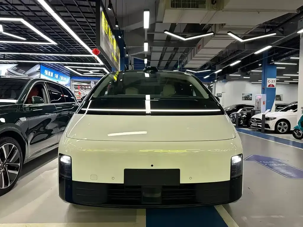 Li Auto MEGA — фото 2