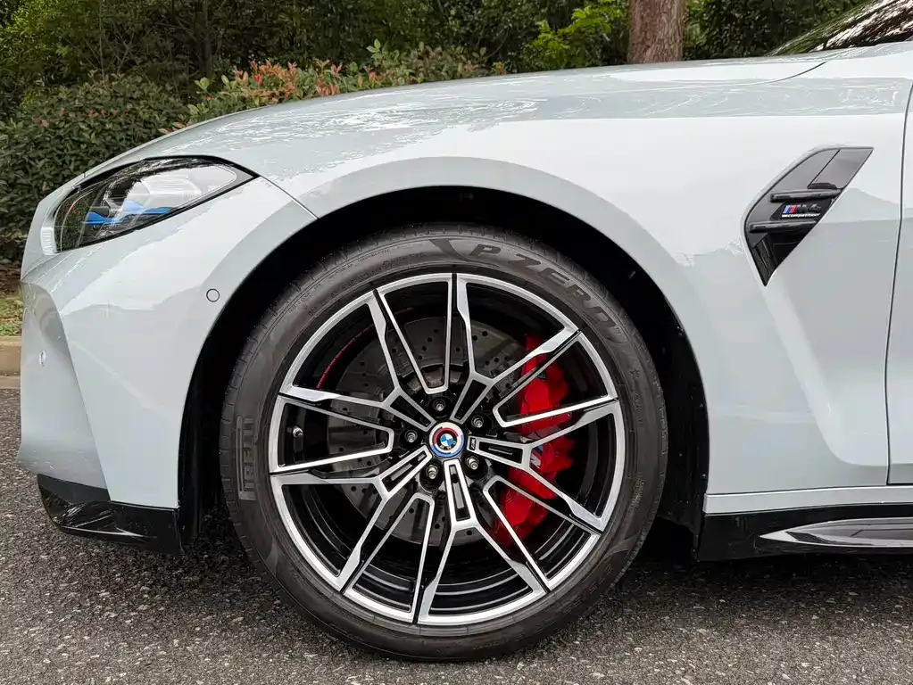 BMW M4 — фото 4
