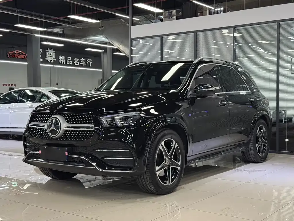 Mercedes-Benz GLE — фото 1
