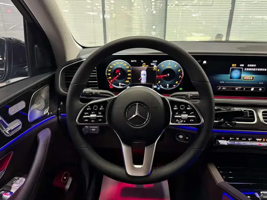 Mercedes-Benz GLE — фото 8
