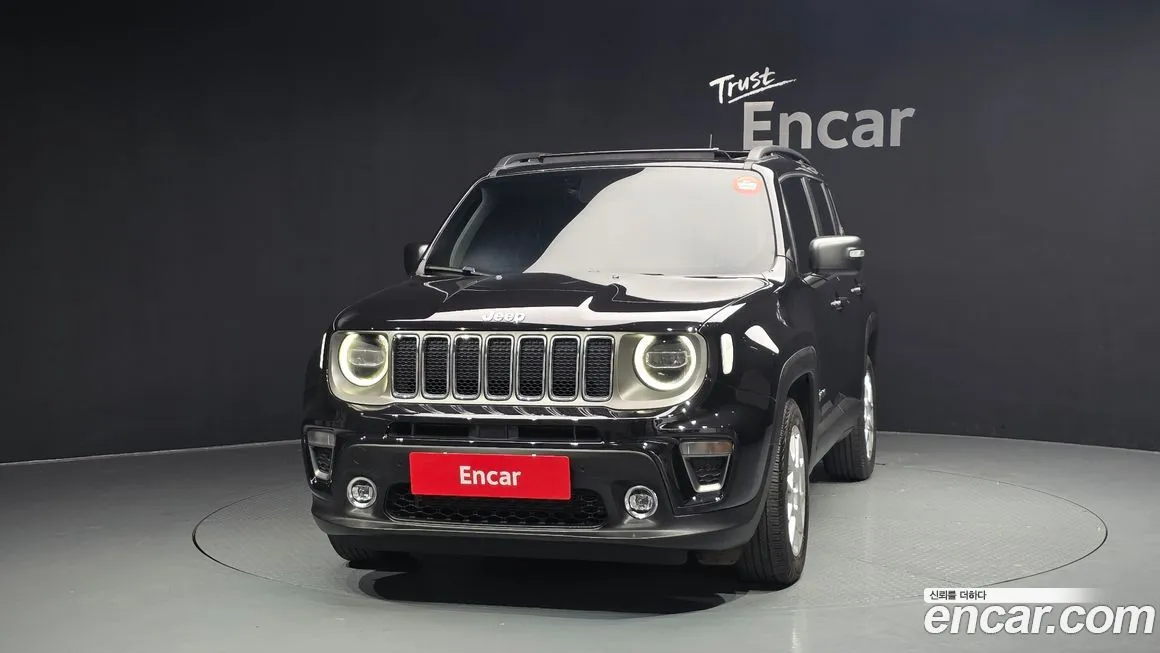 Jeep Renegade — фото 3