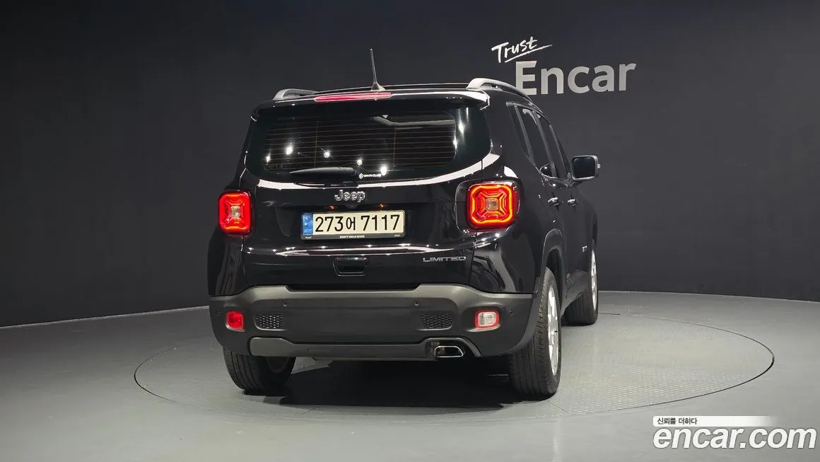 Jeep Renegade — фото 4